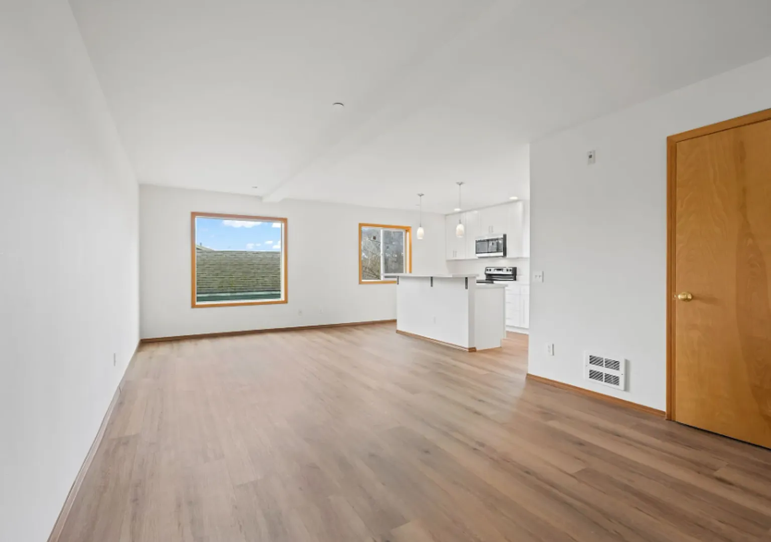 SEA 3010 Norton — Photo 3