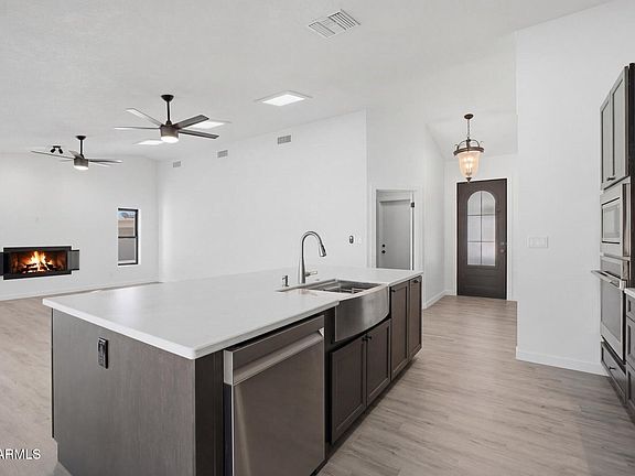 5th image of 6204 W GARDEN Drive