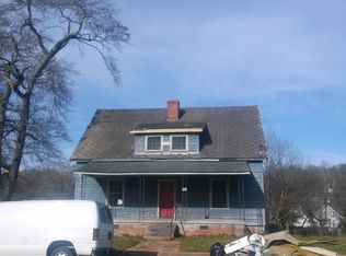 606 Jefferson St, Clinton, SC 29325