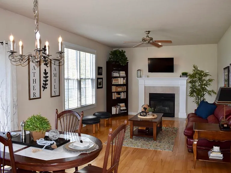 5229 Stapleton Dr — Photo 5