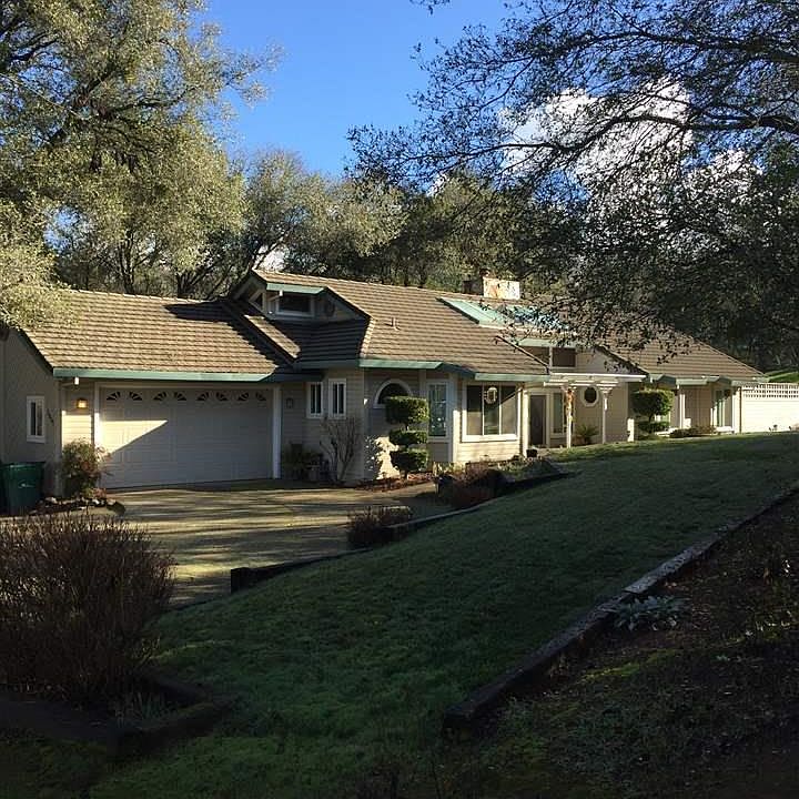 1st image of 1047 Uplands Dr