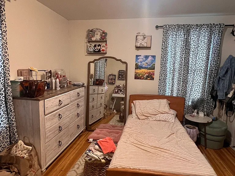 58 Bissell St #1 — Photo 6