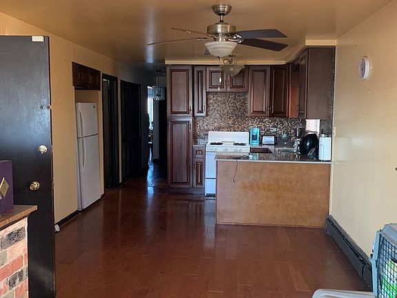 4th image of 347 Yates Ave