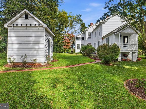 5th image of 14519 Elm St