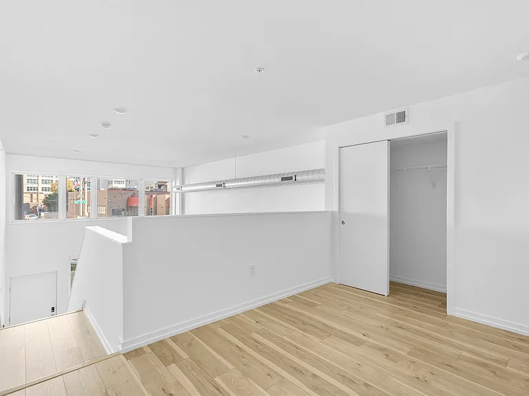 458 N 5th St #3 — Photo 5