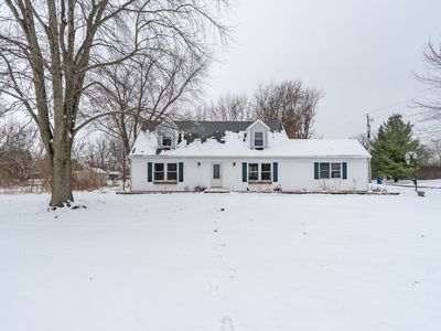 1 Wilshire Wood Dr, Mackinaw, IL, 61755