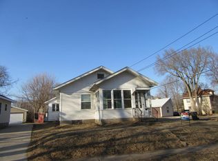 923 5th St, Ames, IA 50010