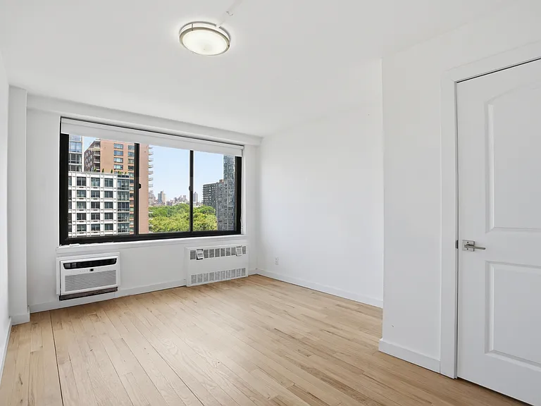 792 Columbus Ave #10 — Photo 10