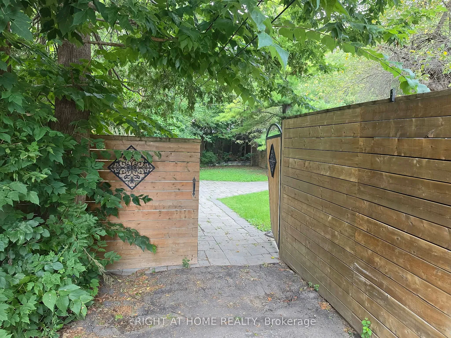 4 bed, $5,900 — Photo 3