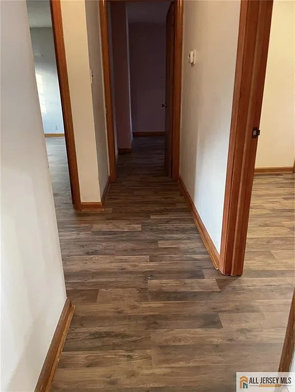 3 bed, 1.0 bath, 1172 sqft, $3,500 — Photo 4