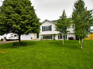 950 6th St NW, Maple Lake, MN 55358