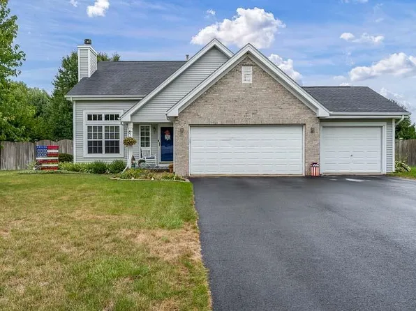 2011 Wyndham Ln, Rockton, IL 61072