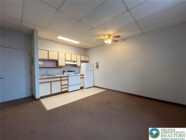23 E Belvidere St #302 — Photo 3