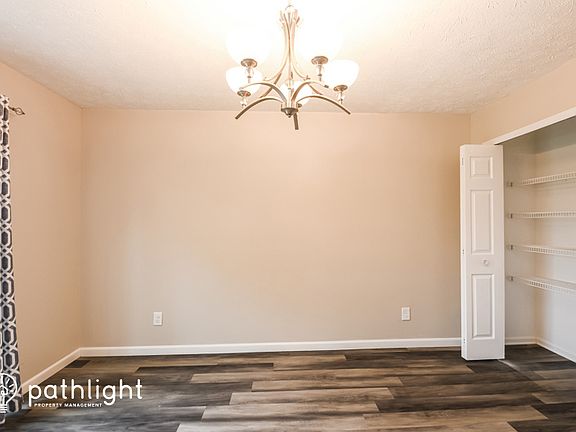 5th image of 997 Thornwood Dr