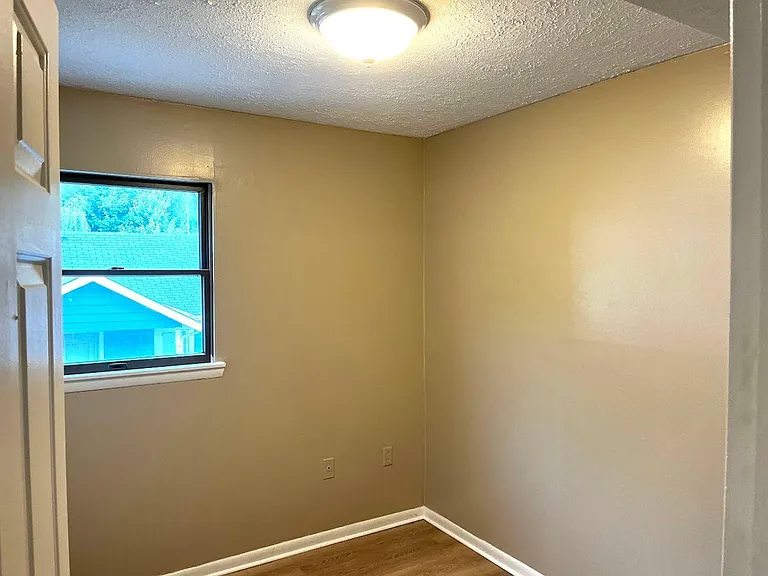 Market Village Apartments - In the Heart of White Oak — Photo 7