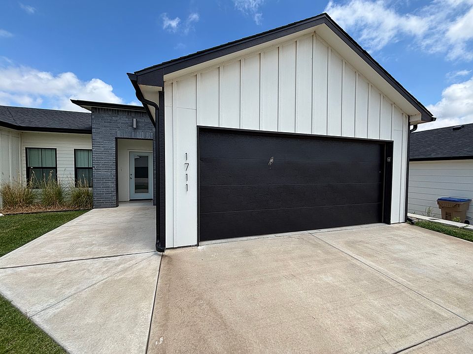 1st image of 1711 S Hickory Creek Ct