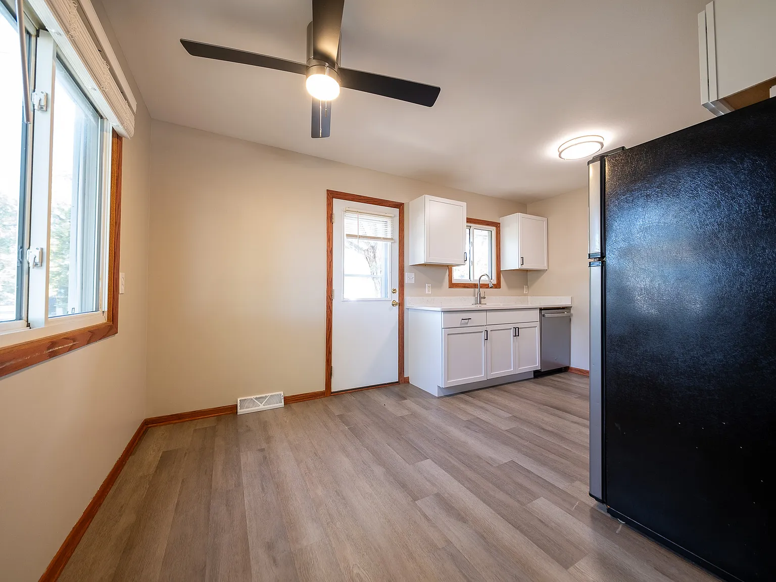 2nd Avenue East, Shakopee (1026-1036) AB KK2 *SP* - 1036 — Photo 3