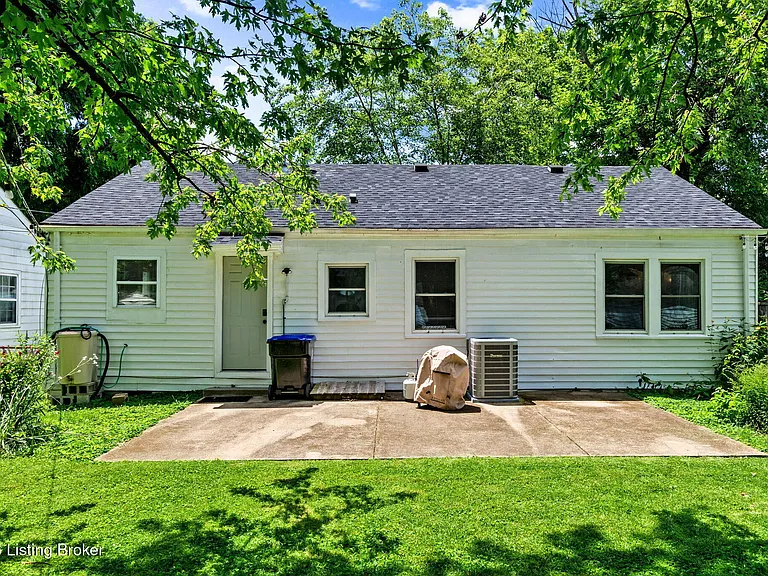 4207 S 1st St — Photo 3