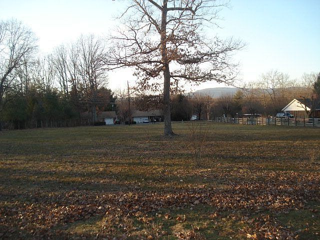 2nd image of 2406 Cocran Way