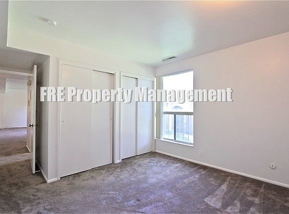 4th image of 4860 S Highland Cir APT 3