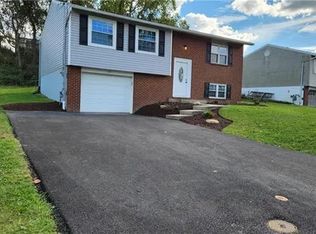 176 Big Horn Rd, Pittsburgh, PA 15239