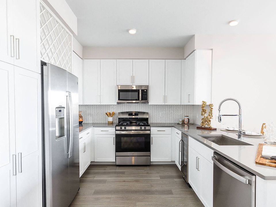 1st image of 1000 Schindler Dr #450