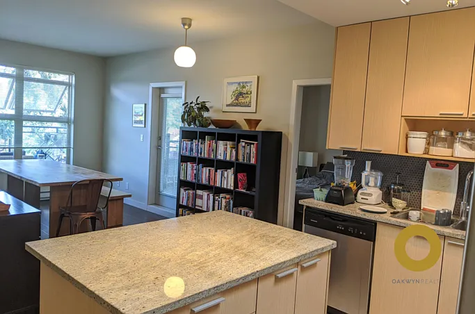 3 bed, 2.0 bath, $3,750 — Photo 3