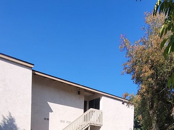 4th image of 13882 Clinton St APT 10