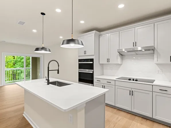 300 Martins Landing Way #9209, North Reading, MA 01864