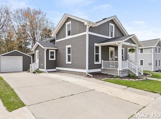 152 Courtland St, Rockford, MI