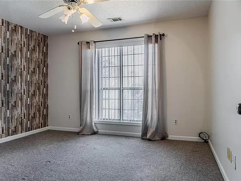 5605 Stewart Woods Dr — Photo 20