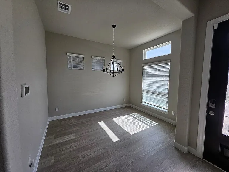 3005 Heights Blvd — Photo 4