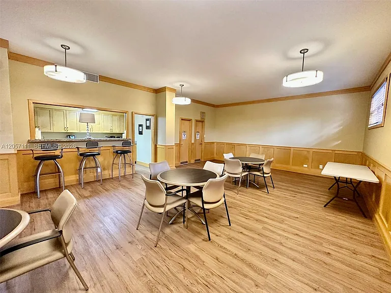 800 NE 195th St #314 — Photo 33