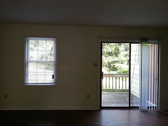 Living Area/ Deck Entrance