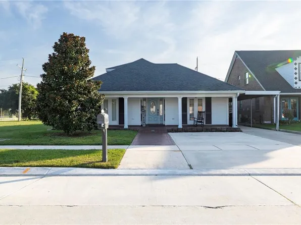 4208 Newport Dr, Meraux, LA 70075