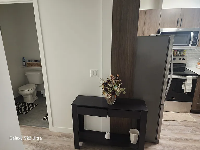 467 Charlton Ave E #402 — Photo 12