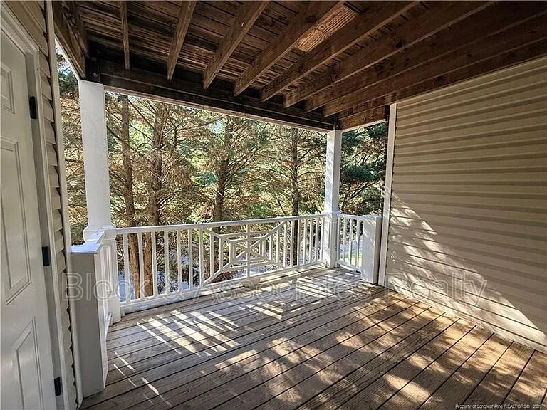 392 Bubble Creek Ct #6 — Photo 16