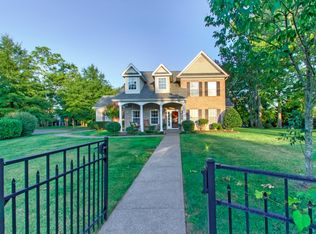 1057 Lewisburg Park, Franklin, TN 37064
