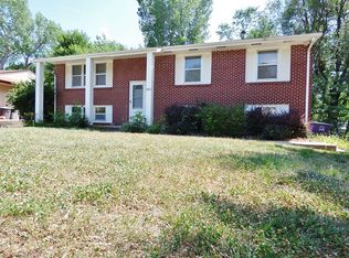 2433 Vaughn Dr, Manhattan, KS 66502