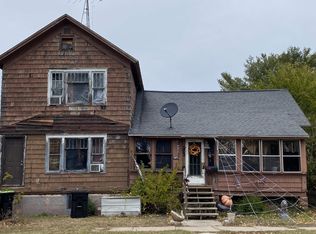 712 7th Ave, Menominee, MI 49858