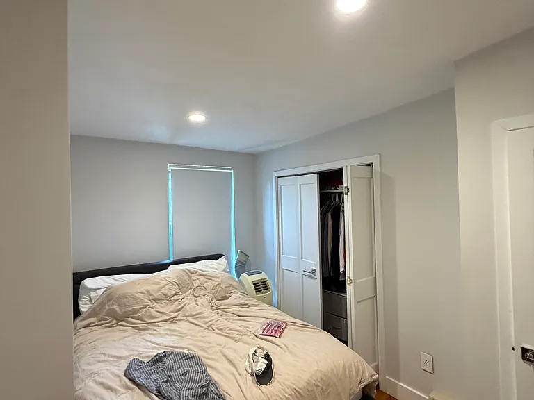 219 W Springfield St #4 — Photo 5