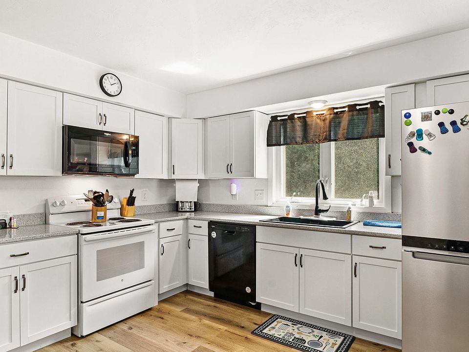 1st image of 2510 Andre Ave