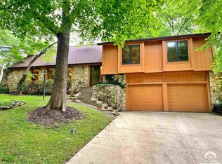 3105 Campfire Dr, Lawrence, KS 66049