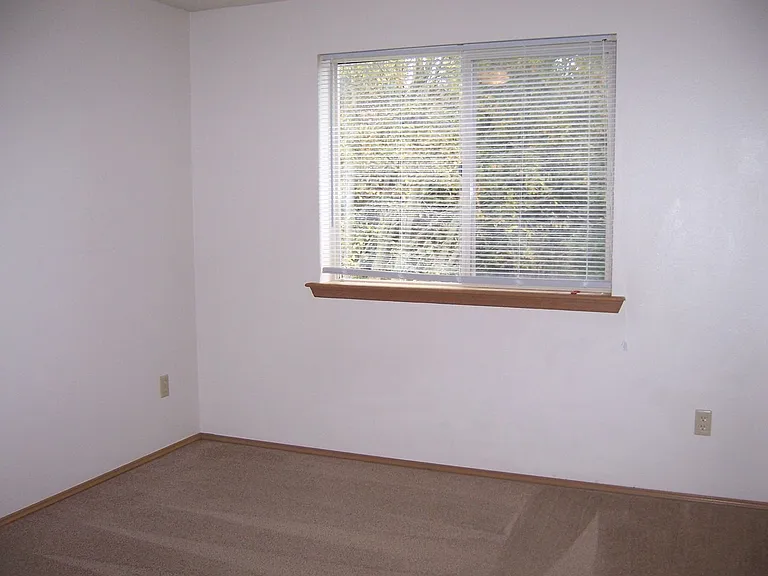2224 Michigan St — Photo 6