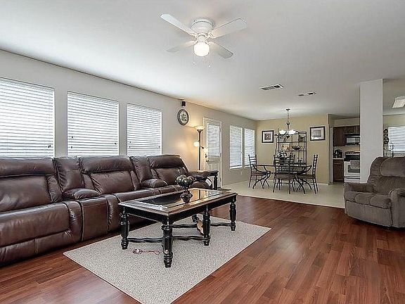 5th image of 1320 Missouri St