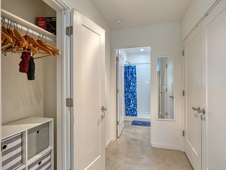 2180 W Alameda St #24 — Photo 19