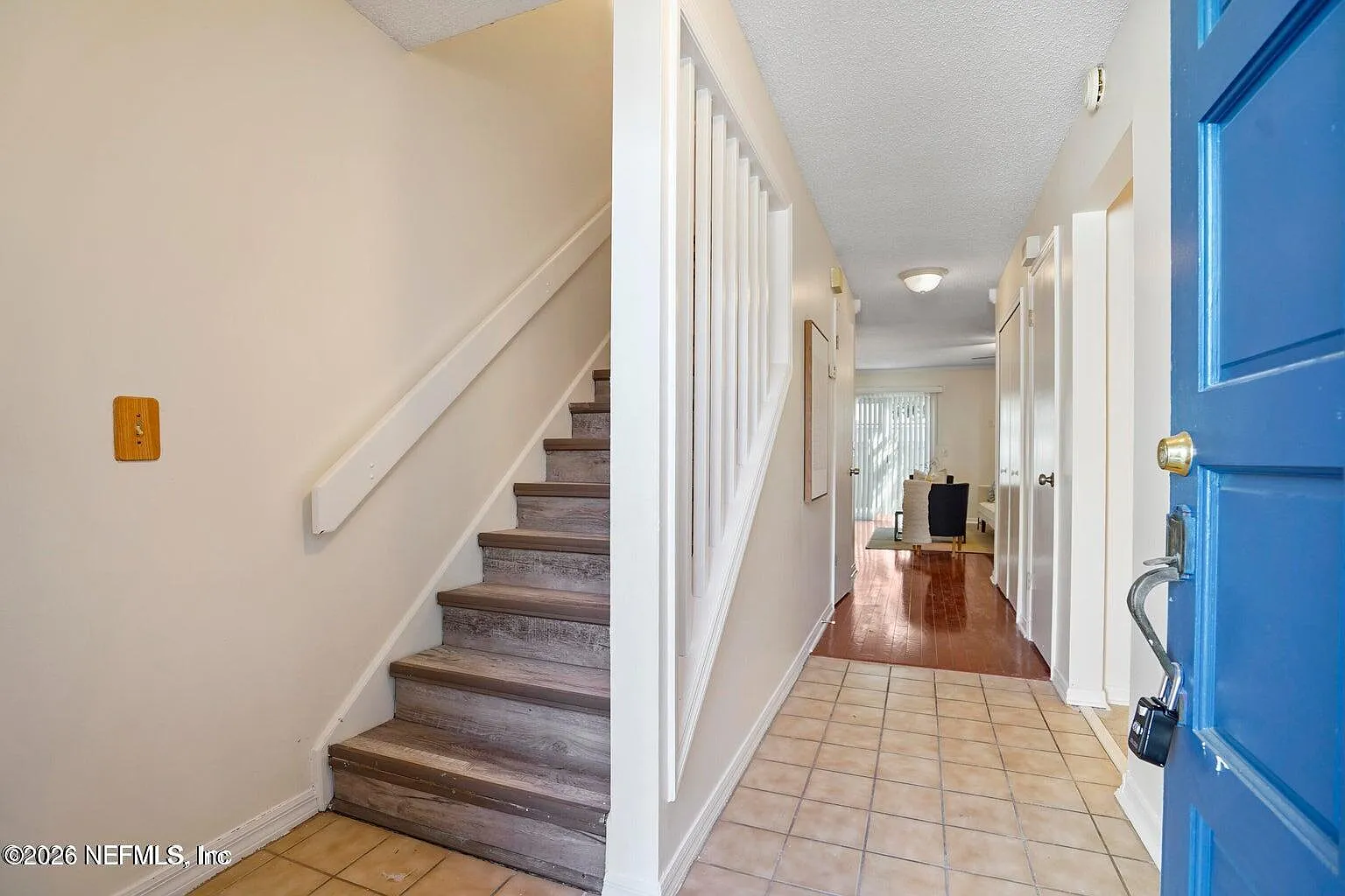 3 bed, 2.5 bath, 1508 sqft, $1,800 — Photo 2