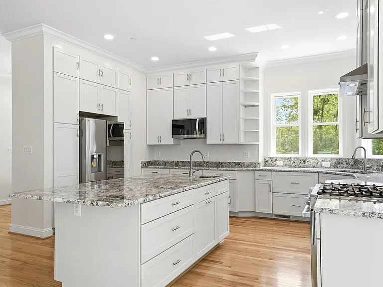 5116 Shore Dr — Photo 42