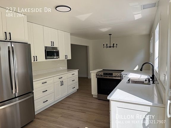 2nd image of 237 W Lakeside Dr