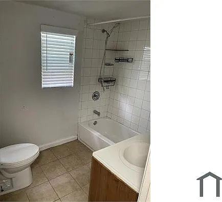 4605 1/2 Arlington Ave #2 — Photo 1